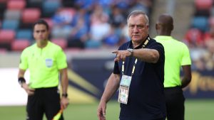 Advocaat adopts relaxed demeanour ahead of Curaçao vs Ecuador World Cup qualifier (Photo by: usatoday.com)