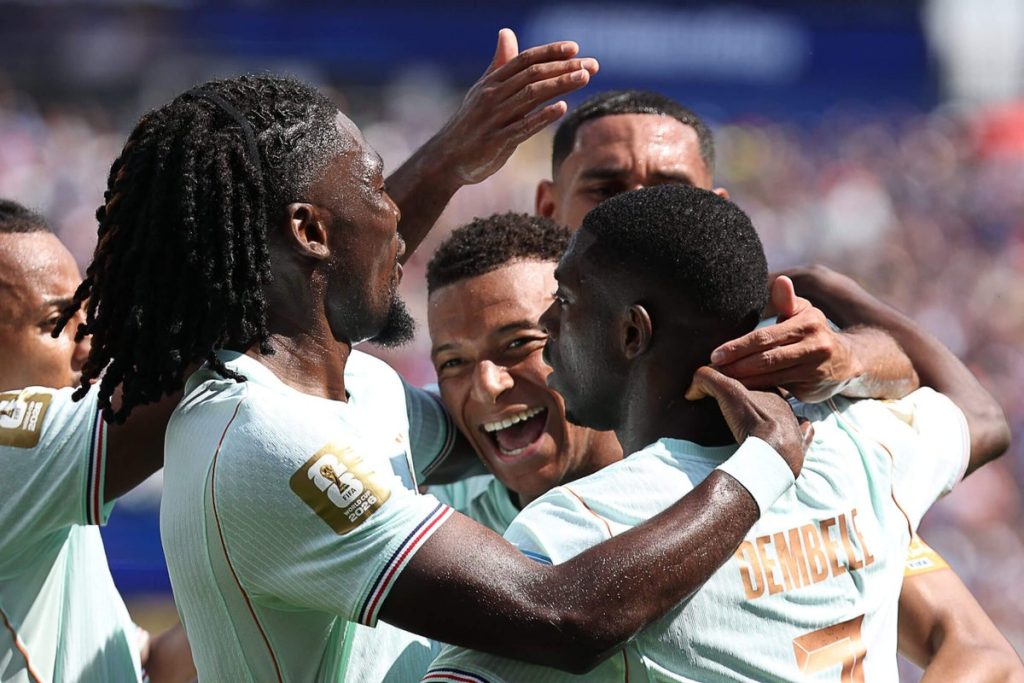 Analysis: France maintains top position in revised World Cup team rankings after day 16 (Photo by: nyt.com)
