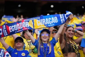 Curaçao faces Ecuador in 2026 FIFA World Cup qualifier; Germany defeats Ivory Coast (Photo by: yimg.com)