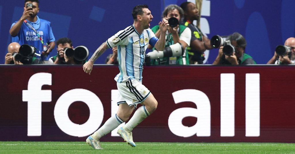 Argentina Advances; United States Eliminated from 2026 FIFA World Cup Qualifying (Photo by: huffingtonpost.com)