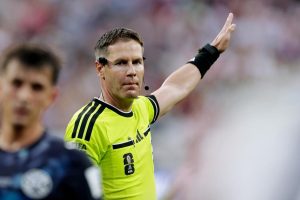 Dutch referee Makkelie may still have chance at World Cup football tournament (Photo by: sportal365images.com)