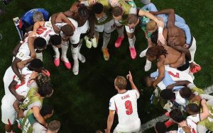 England Football Squad Faces Safety Concerns in Mexico Amid Delayed World Cup Arrival (Photo by: yimg.com)