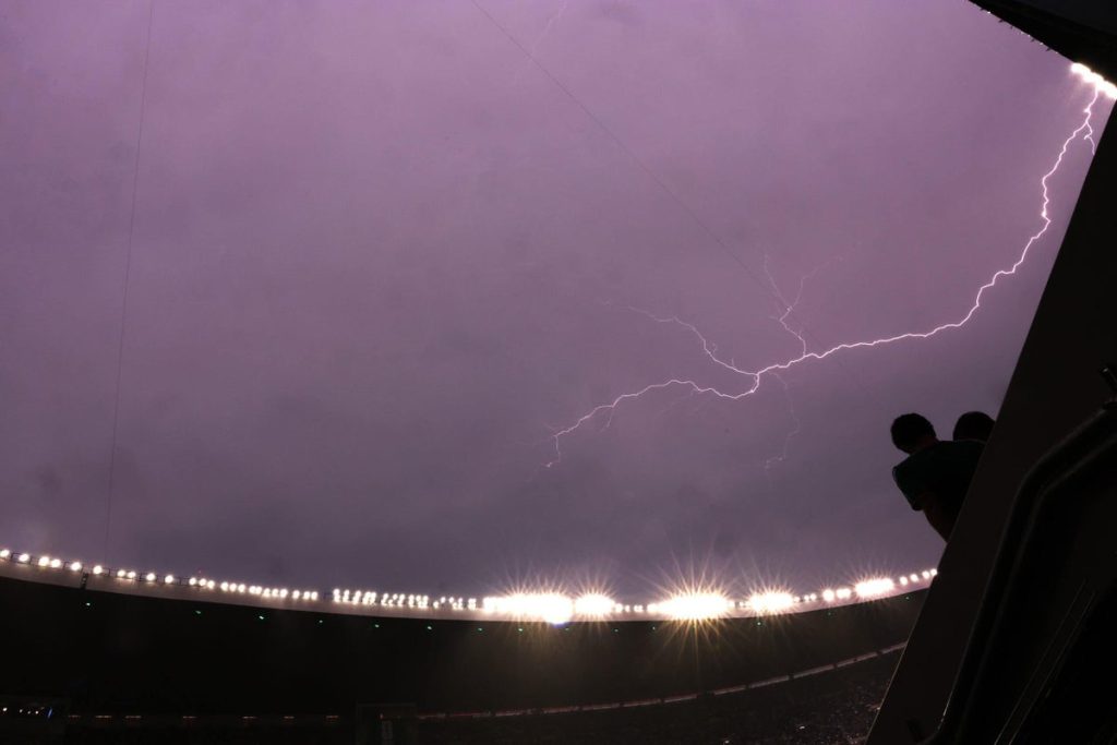 FIFA reportedly considering change to kick-off time for Mexico vs England round of 16 tie (Photo by: nyt.com)