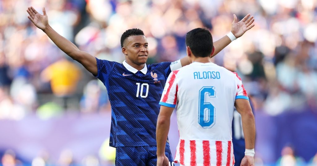 France take lead against Paraguay via VAR-awarded penalty at FIFA World Cup (Photo by: ad.nl)