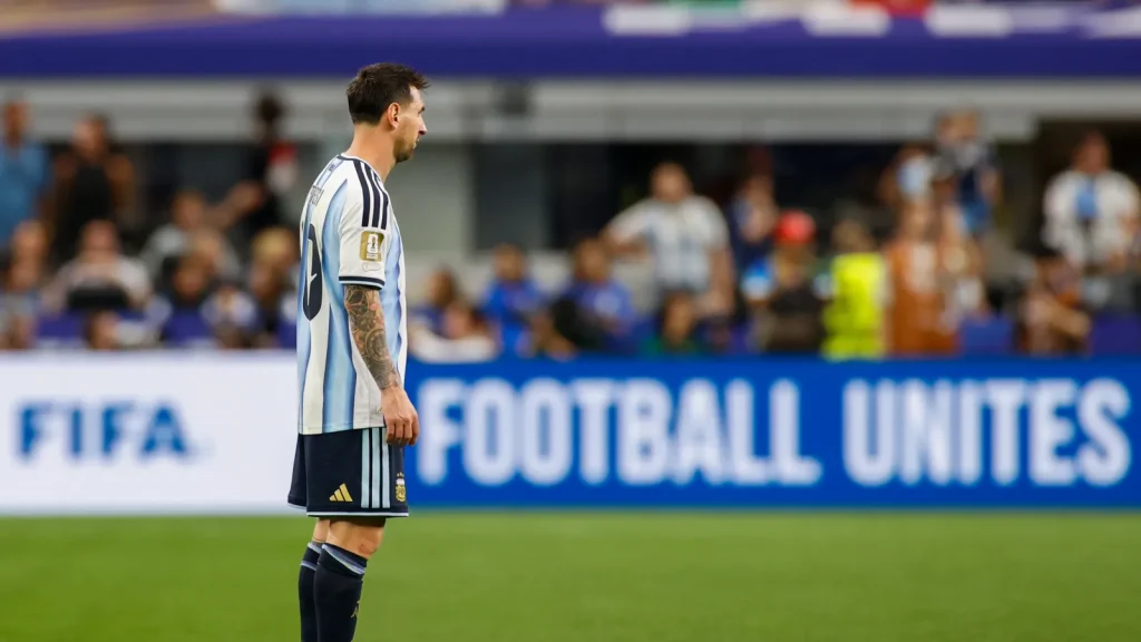 Jordan Bos named in starting lineup again during World Cup 2026 campaign (Photo by: fr-fans.nl)