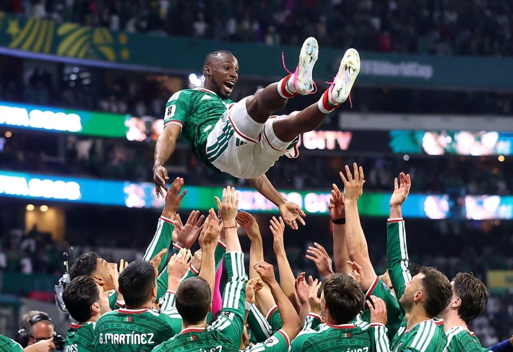 Julián Quiñones explains his decision to represent Mexico over Colombia ahead of 2026 World Cup (Photo by: beinsports.com)