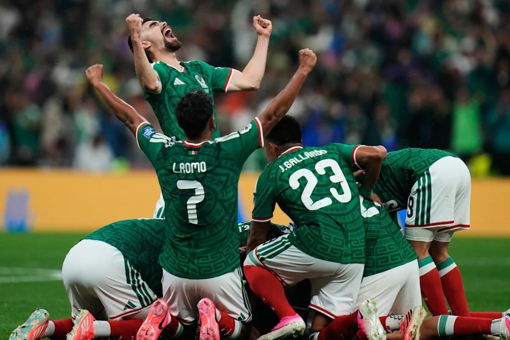 Mexico returns Rolex watches gifted by online content creator to comply with FIFA regulations (Photo by: yimg.com)