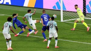 New World Cup ball technology contributes to Croatia's elimination from tournament (Photo by: cnn.com)