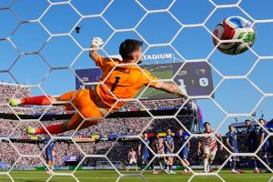 United States defeat Bosnia-Herzegovina 2-0 to secure place in World Cup round of 16 (Photo by: apnews.com)